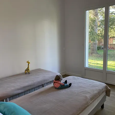 Pavillon Renove Avec Jardin Arbore, Proche Centre-ville, Veranda, Parking, Wifi, Ideal Familles - Fr-1-489-417 Holiday home
