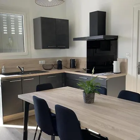 Holiday home Pavillon Renove Avec Jardin Arbore, Proche Centre-ville, Veranda, Parking, Wifi, Ideal Familles - Fr-1-489-417