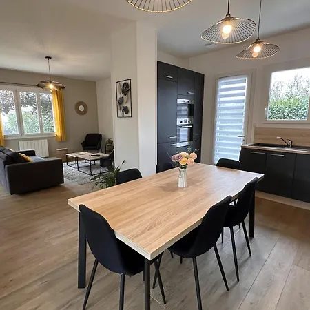 Holiday home Maison Contemporaine Avec Jardin Au Calme, Proche Centre Village - Fr-1-489-417 *