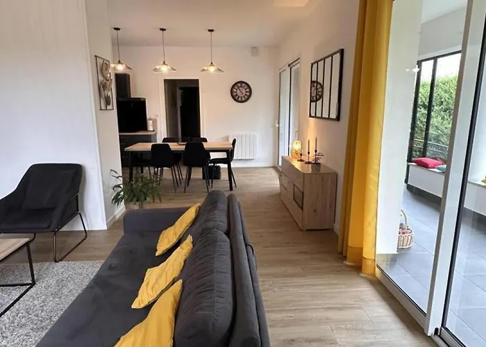 Pavillon Rénové Avec Jardin à Broût-vernet - Fr-1-489-417 Hébergement de vacances Brout-Vernet