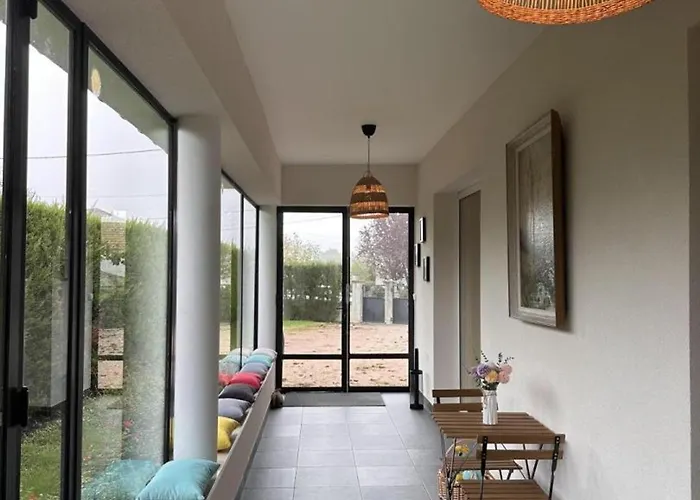 Pavillon Rénové Avec Jardin à Broût-vernet - Fr-1-489-417 Hébergement de vacances